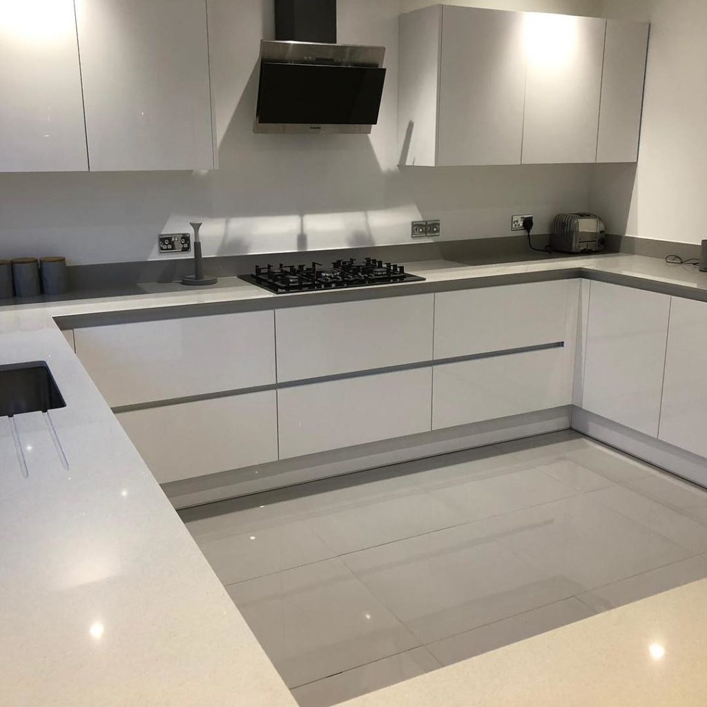 Light Grey Shimmer 20mm Quartz