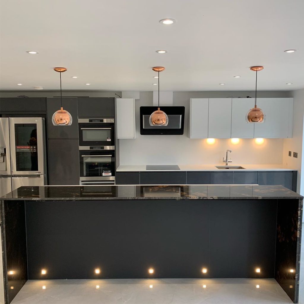 20mm Pure White Quartz and 20mm Black Fusion Granite