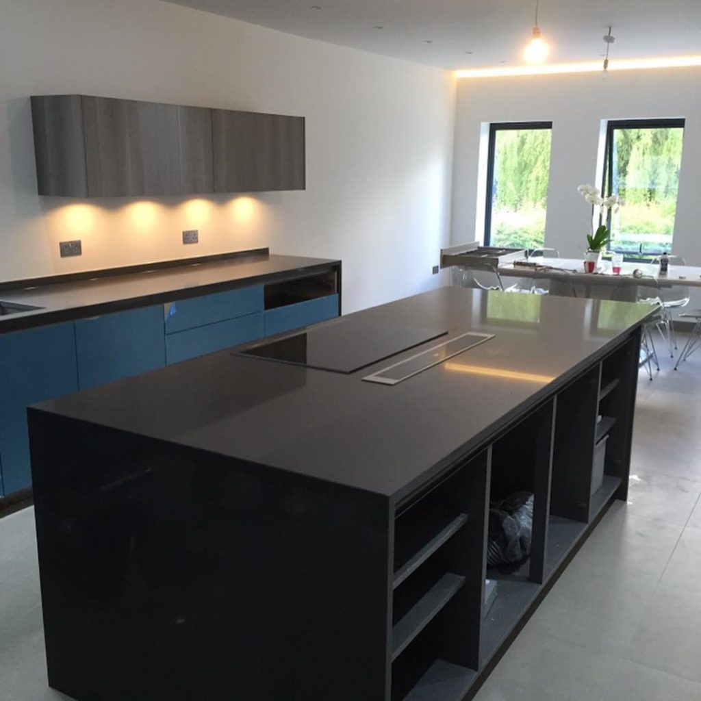30mm Dark Grey Quartz