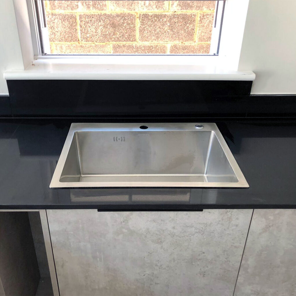 20mm Jet Black Quartz Worktop